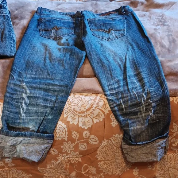 Capris - Picture 6 of 7